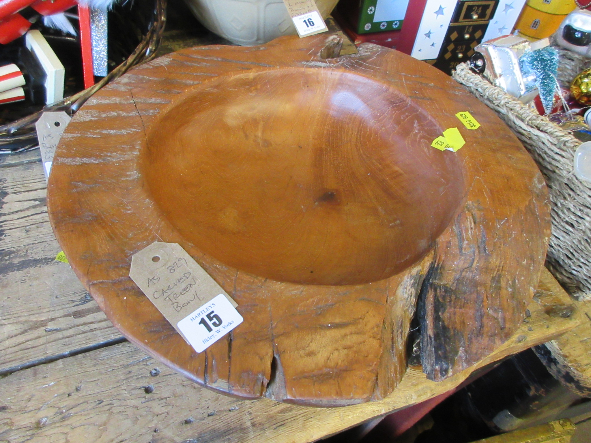 CARVED TREEN BOWL Image