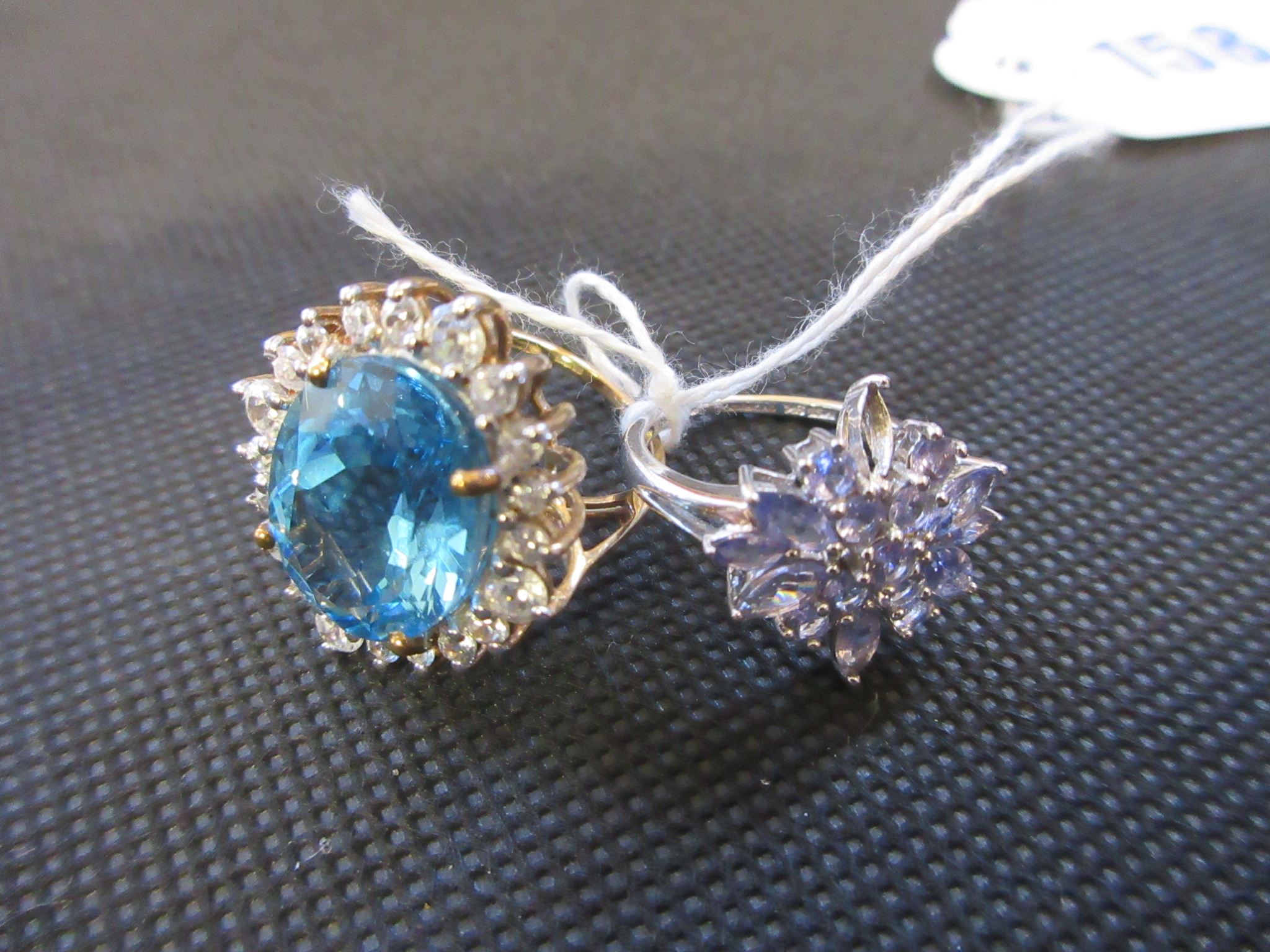 TWO 9CT GOLD RINGS - 8.2G GROSS Image