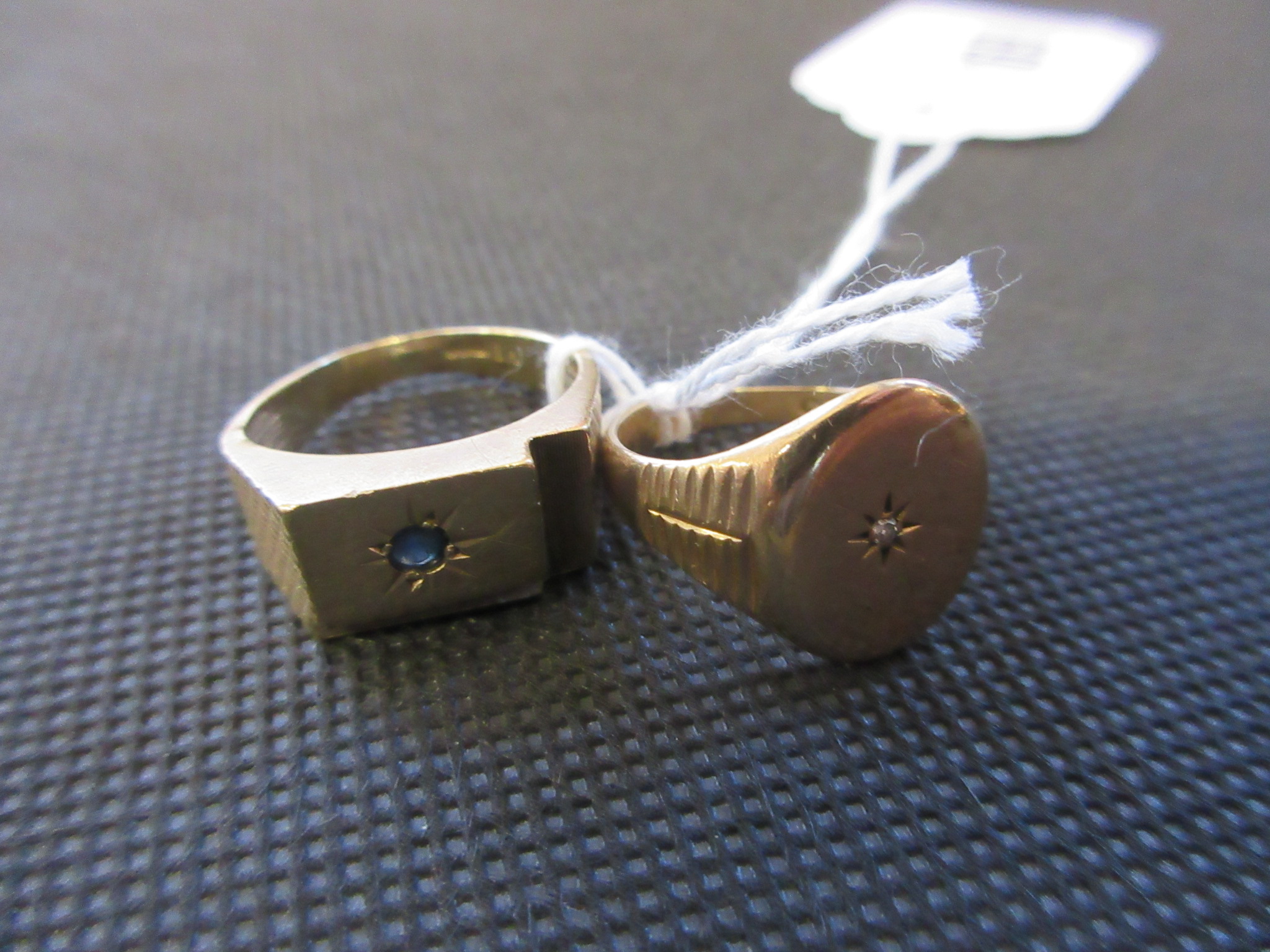 TWO 9CT GOLD SIGNET RINGS - 7.7G GROSS Image