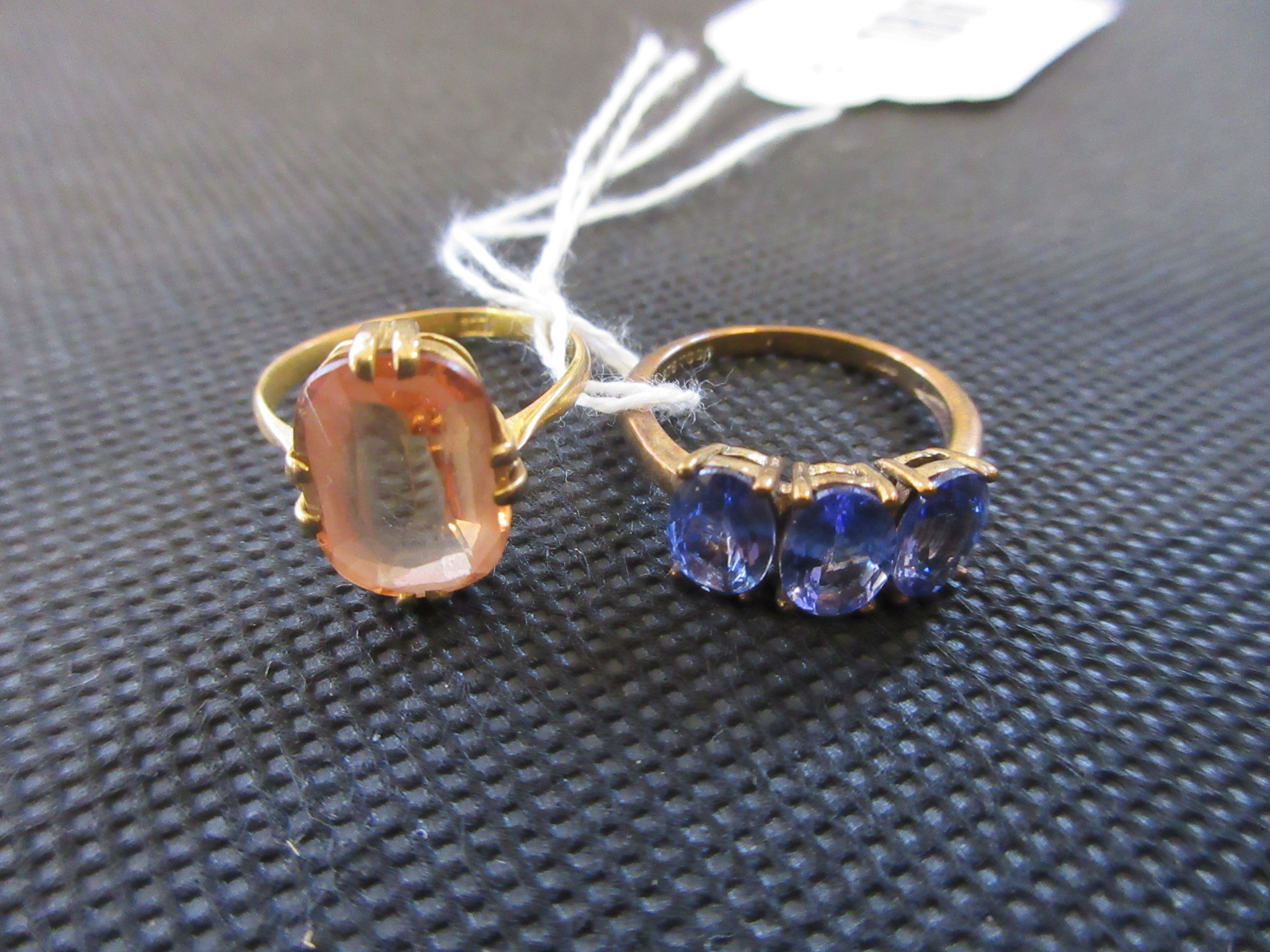 TWO 9CT GOLD RINGS - 4.2G GROSS Image