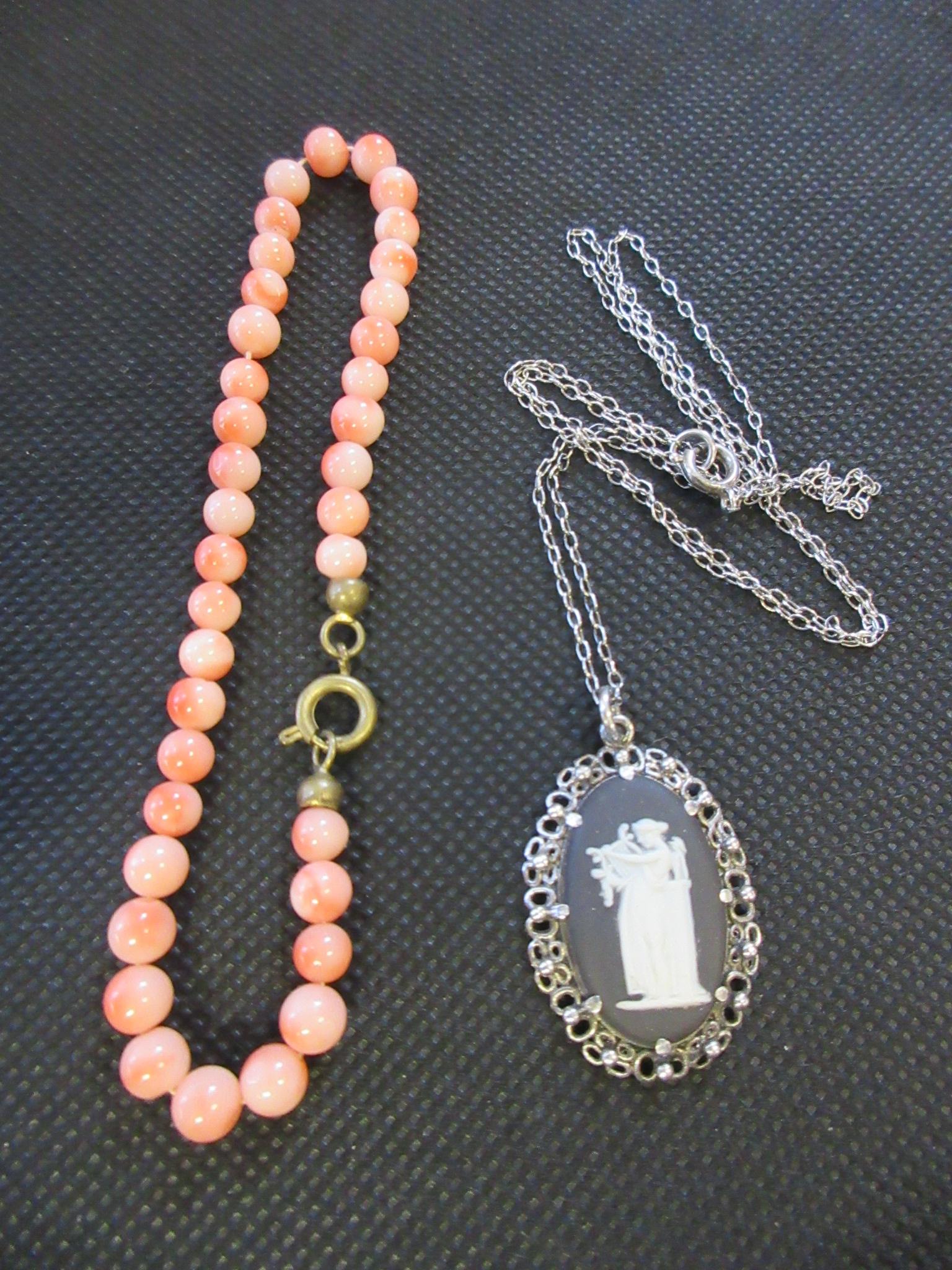 WEDGWOOD NECKLACE AND A 1980S ITALIAN CORAL BRACELET Image