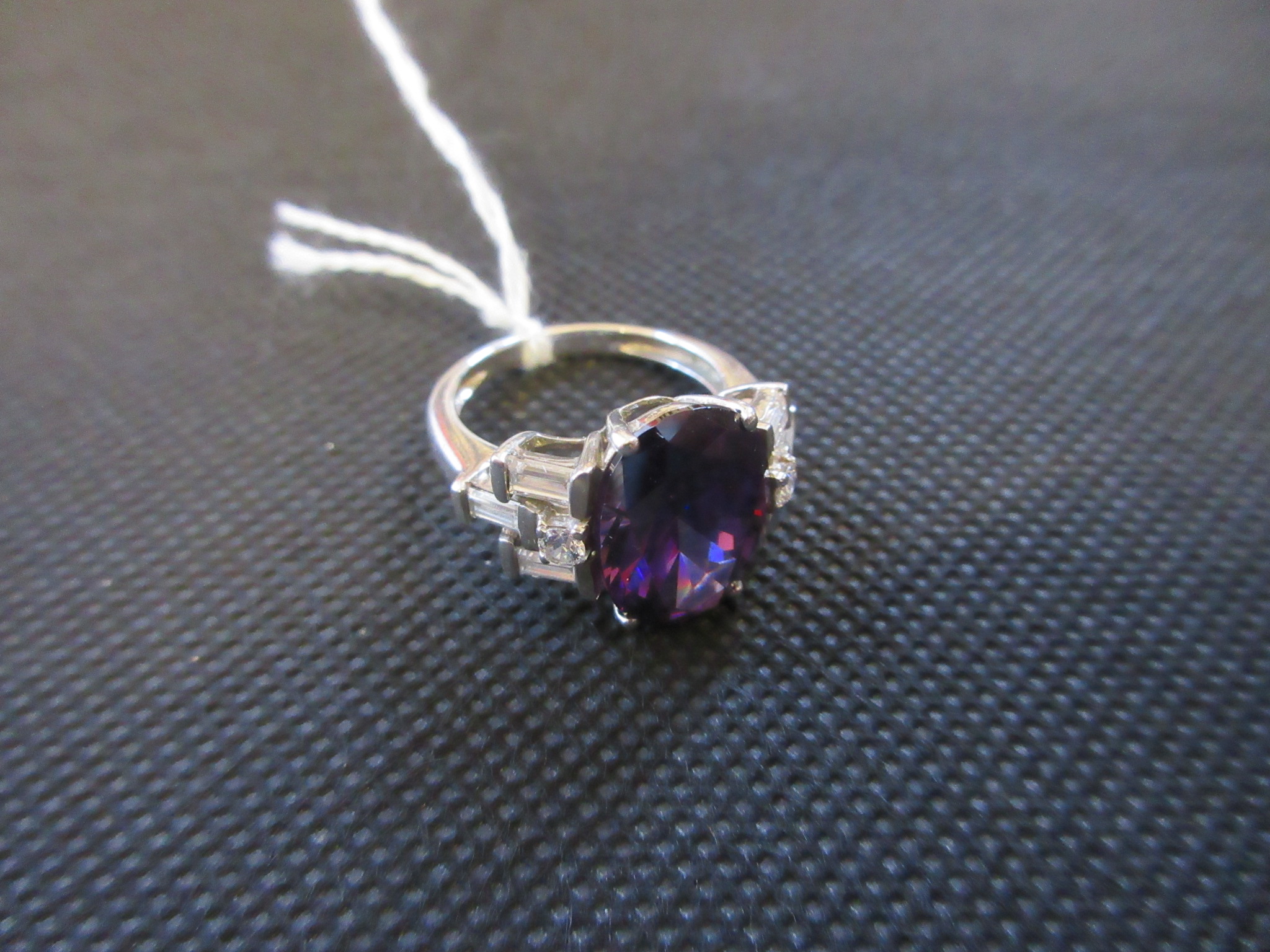 SILVER AMETHYST RING Image