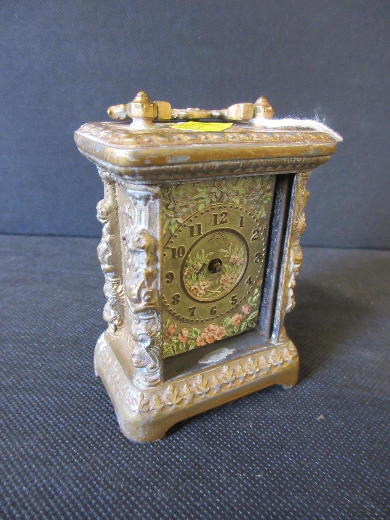 BRASS CASED CARRIAGE CLOCK Image