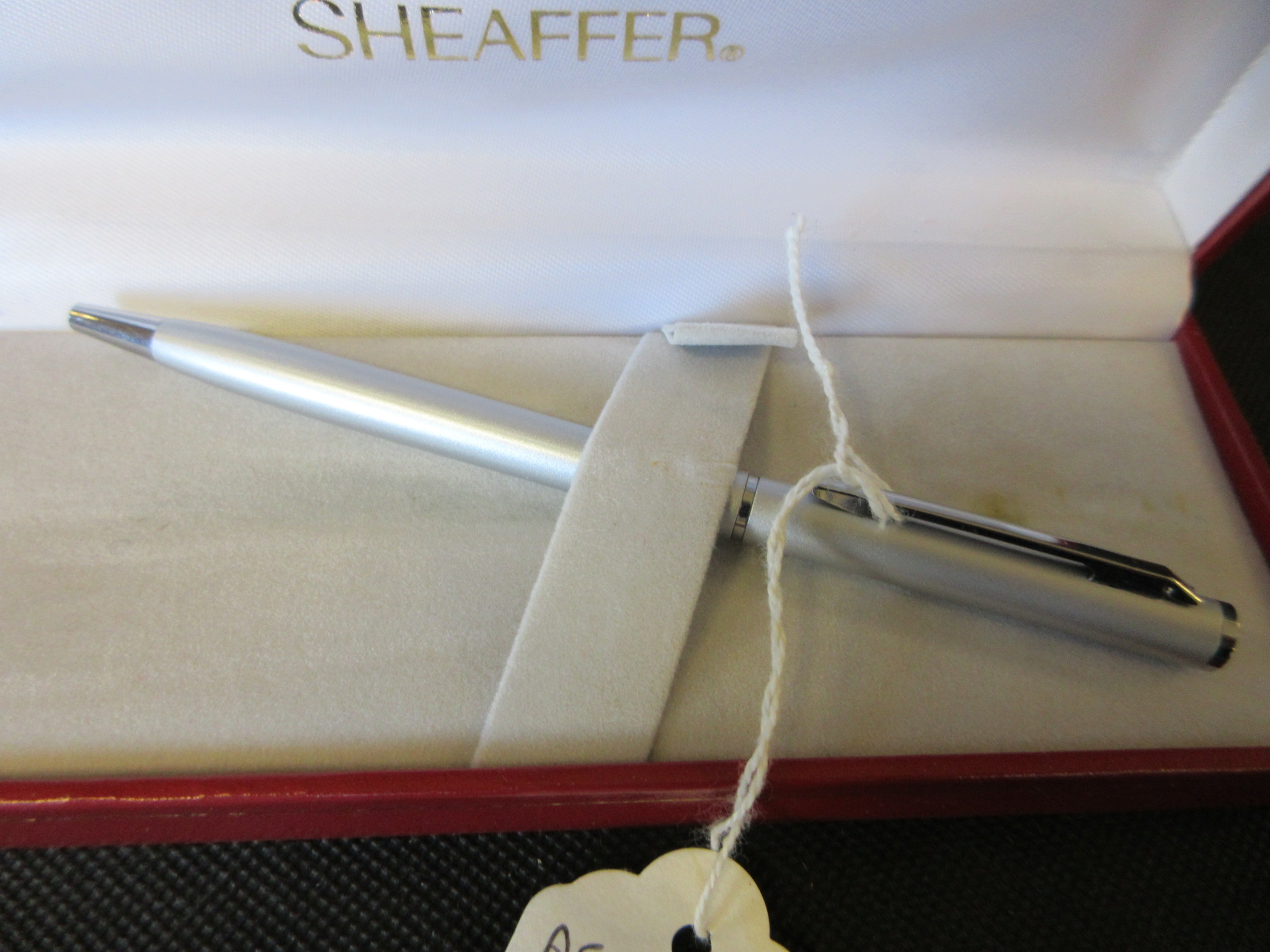 BOXED SHEAFFER PEN Image