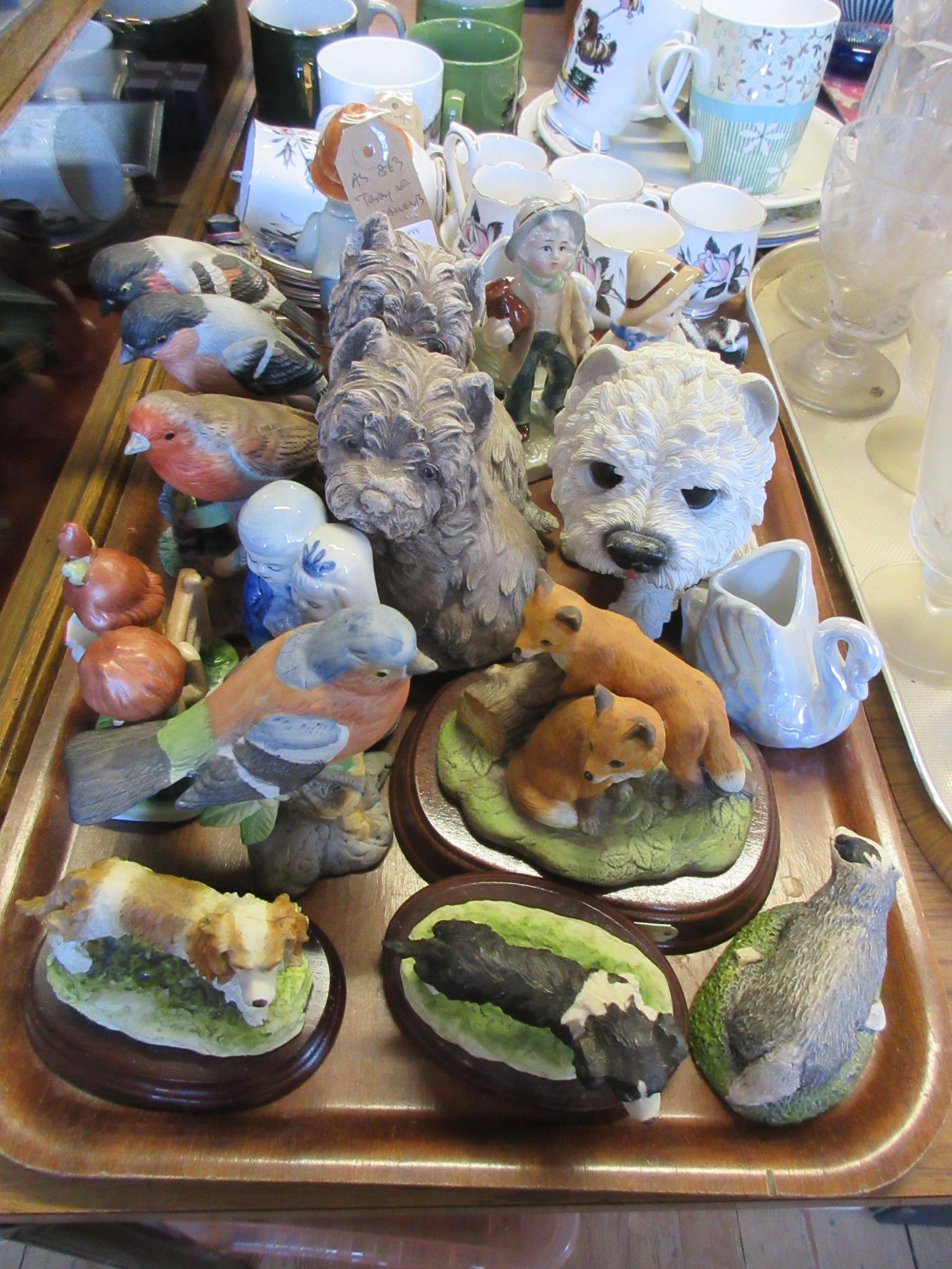 TRAY OF ANIMAL ORNAMENTS Image