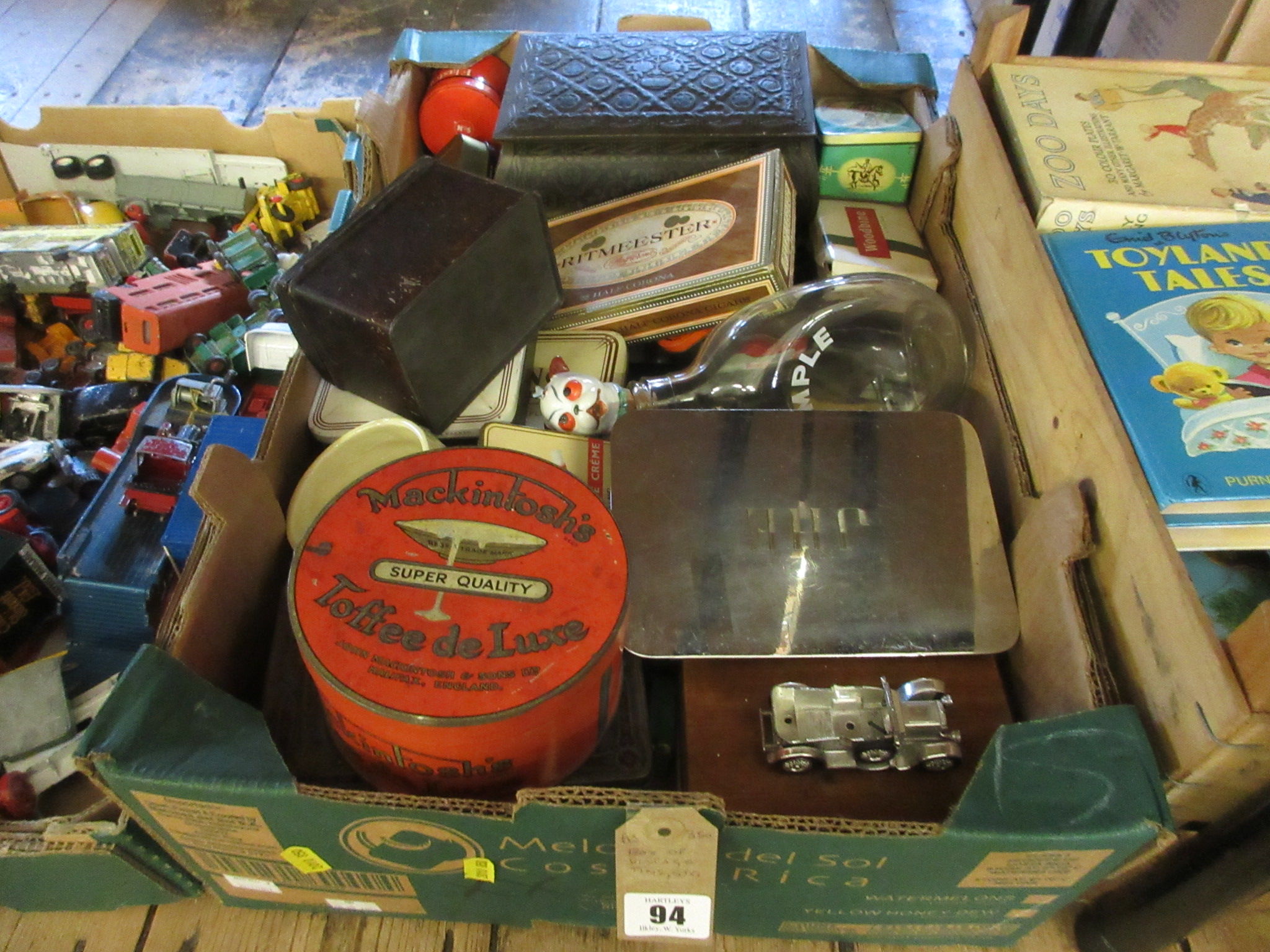 BOX OF VINTAGE TINS ETC Image