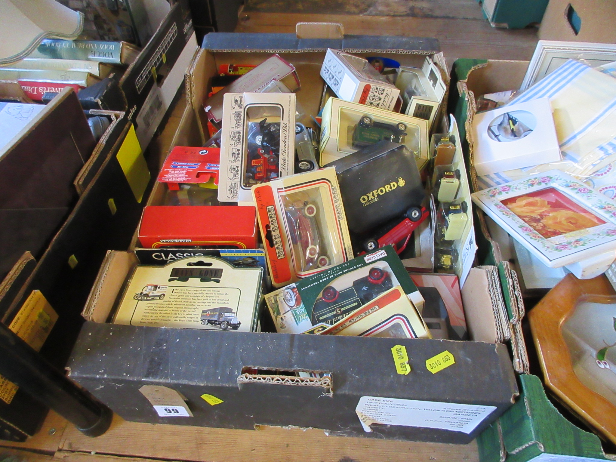 BOX OF DIECAST CARS Image