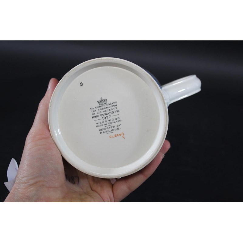 Wedgwood ravilious mug - edward viii | Lawrences Auctioneers